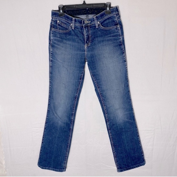 Wrangler Q Baby Med Wash Mid Rise Boot Cut Jeans 5/6 - Picture 16 of 16